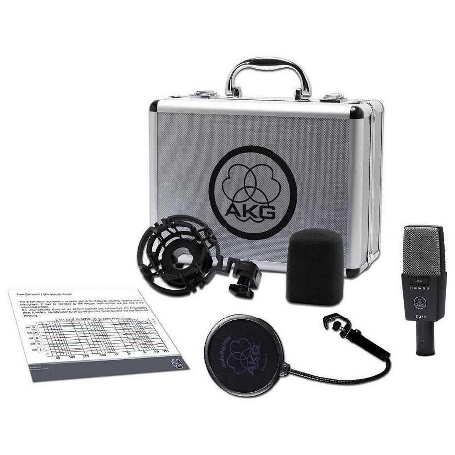 AKG  AKG 