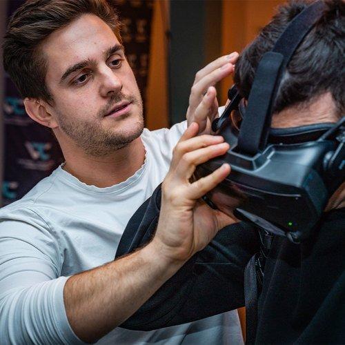 Geschenkidee  Virtual Reality Erlebnis - in Luzern, 50 Minuten (für 1-2 Personen) 