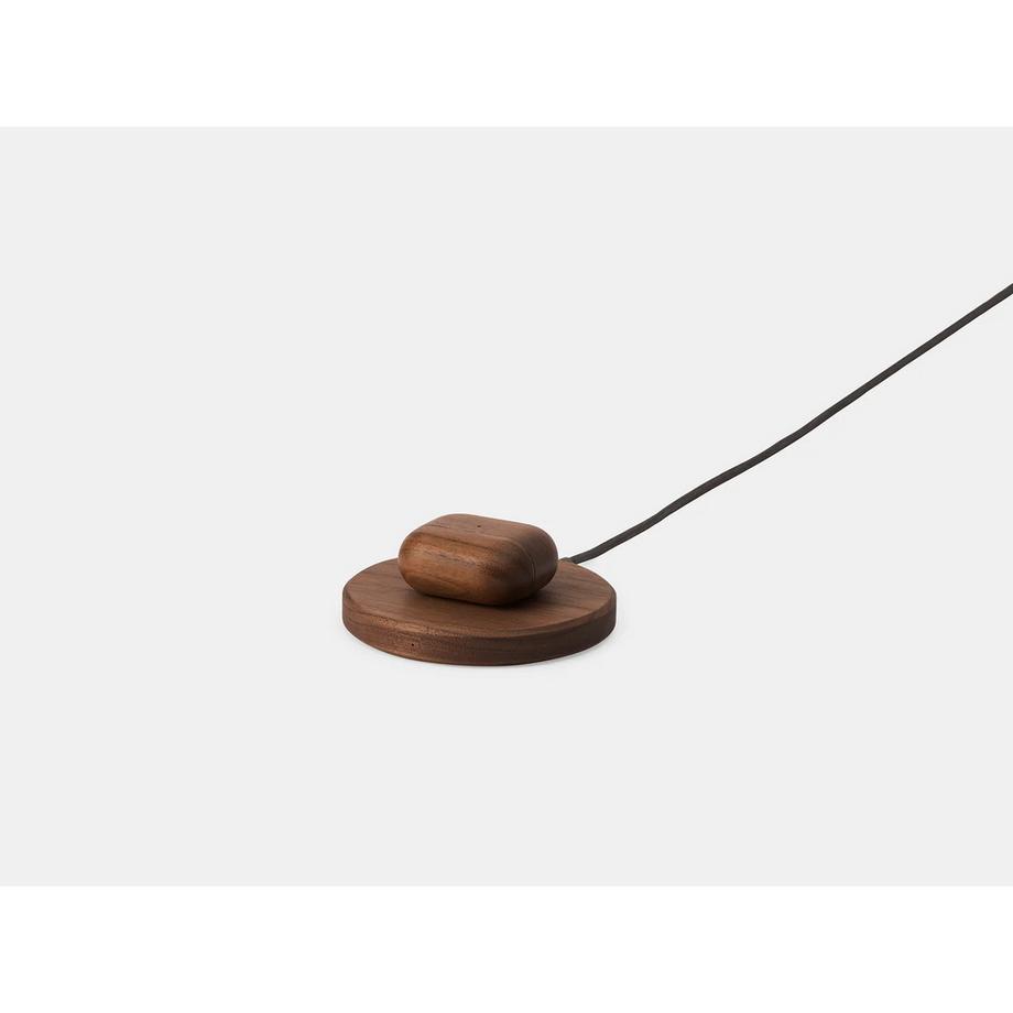 Oakywood  Slim Charging Pad - Kabelloses Ladegerät aus Massivholz - Walnuss 