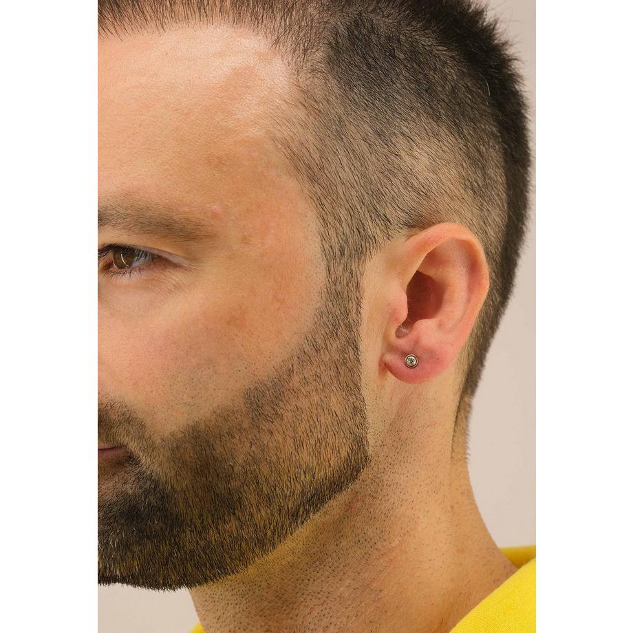 MUAU Schmuck  Clous d'oreilles solitaires monture or jaune 750 diamants 0,33ct. 6mm 