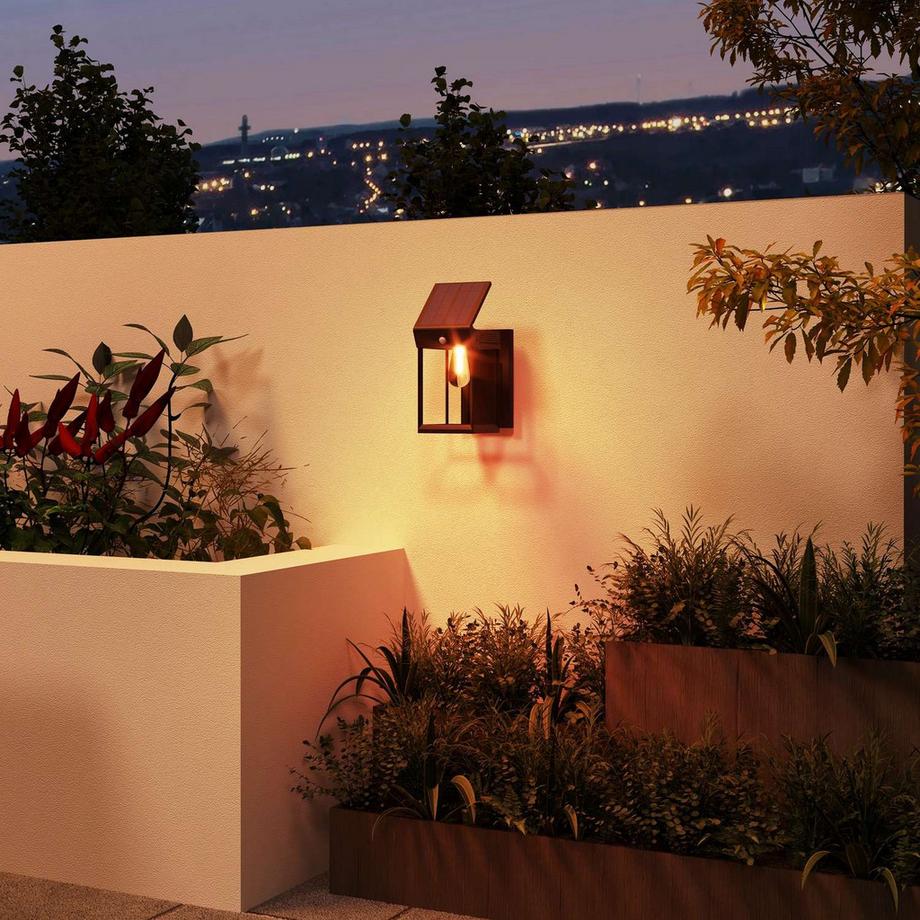 Northio Applique Murale Solaire Led Lumière Extérieure Lampe De Jardin Blanc Chaud Capteur De Lumière Réglable Ip44 Jardin Patio Noir  