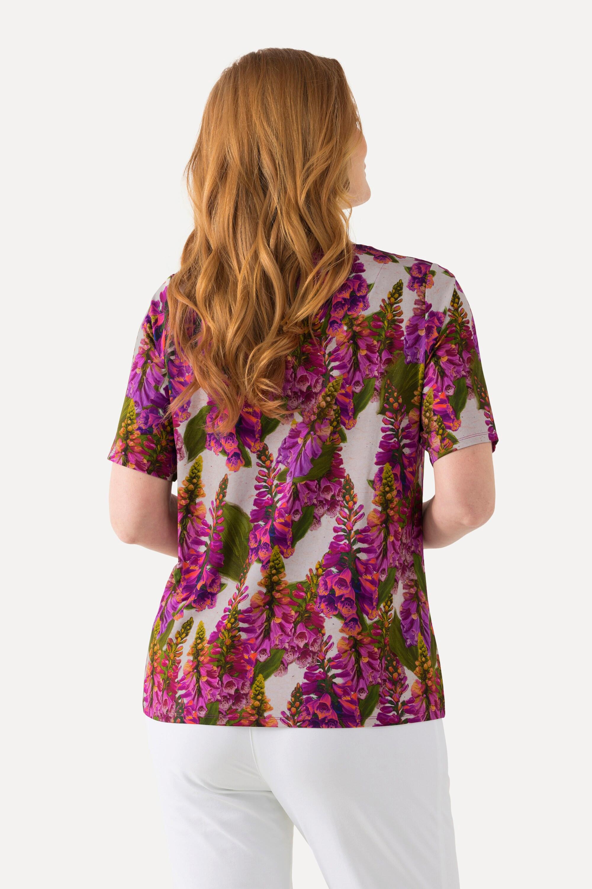 Ulla Popken  T-shirt au tombé fluide, imprimé lupins. Décolleté en forme de cœur et manches courtes. Silhouette en A évasée. 