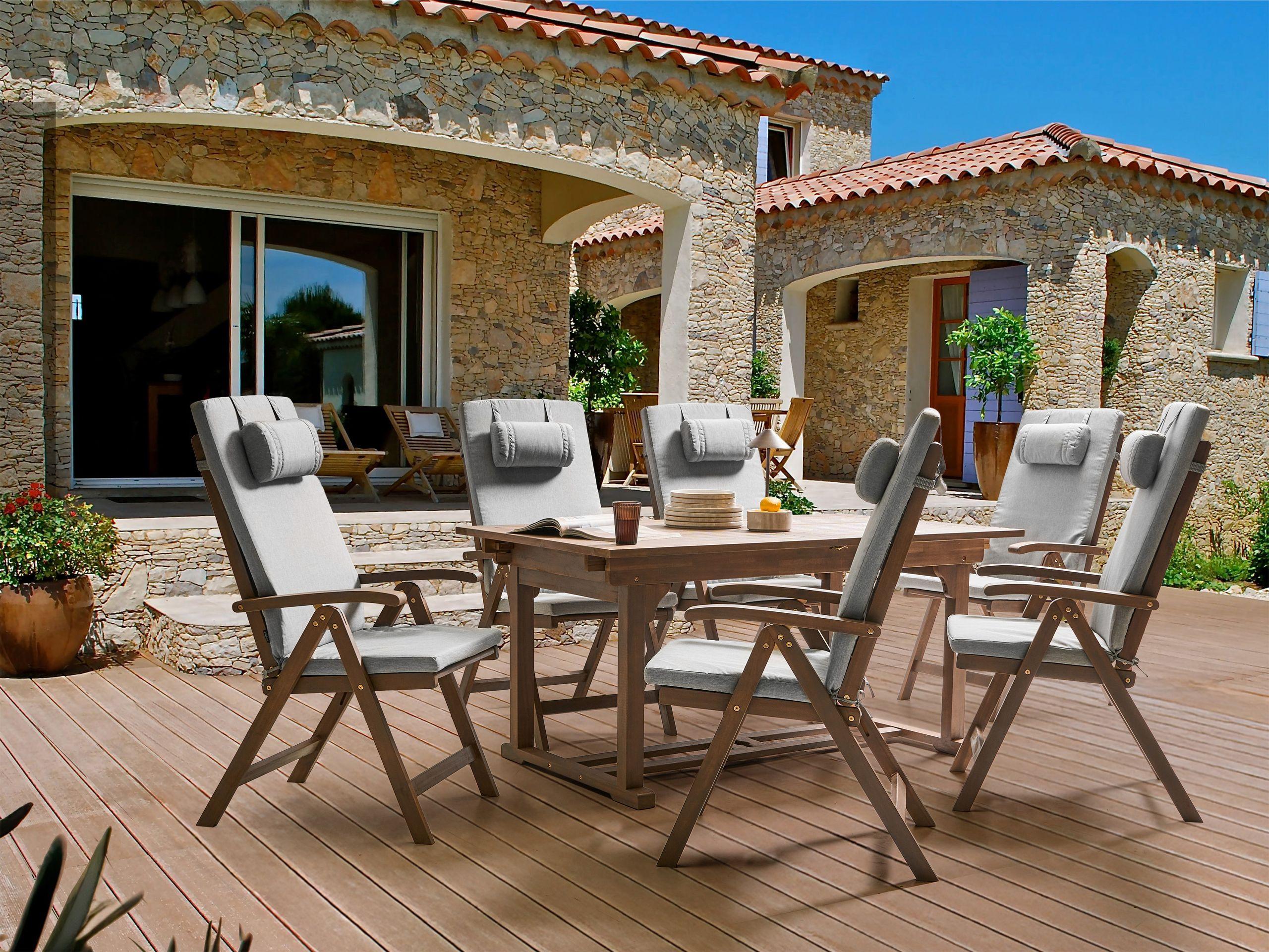 Beliani Salle à manger de jardin avec chaises en Acacia Traditionnel AMANTEA PREMIUM  