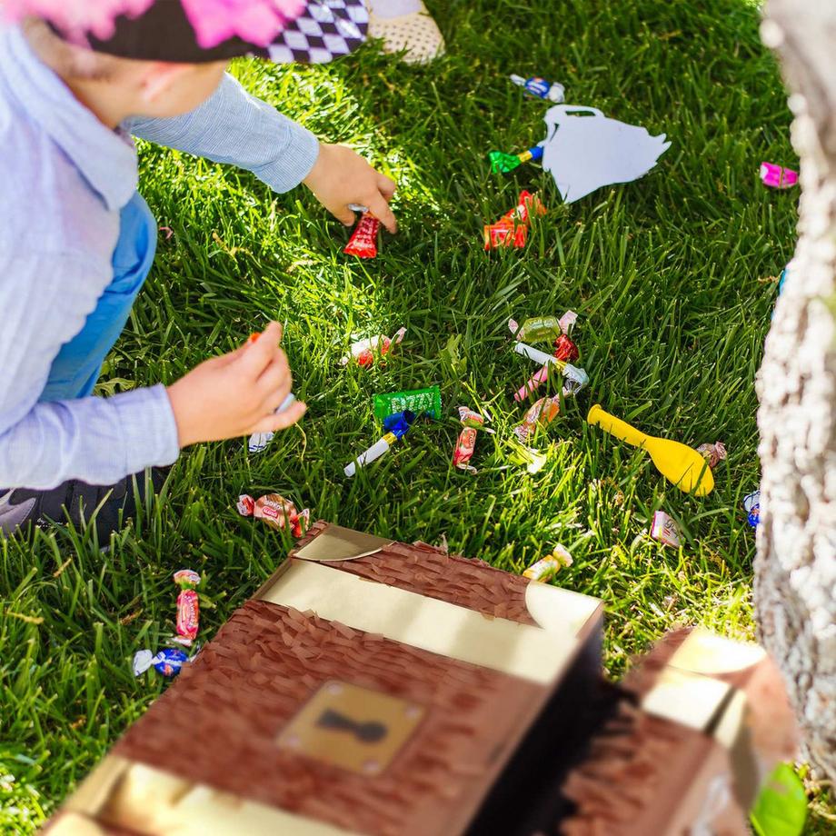 B2X  Piñata-Schatztruhe 