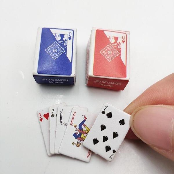 Gameloot  Mazzo di carte in formato mini 