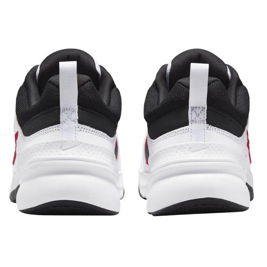 NIKE Baskets Defy All Day  