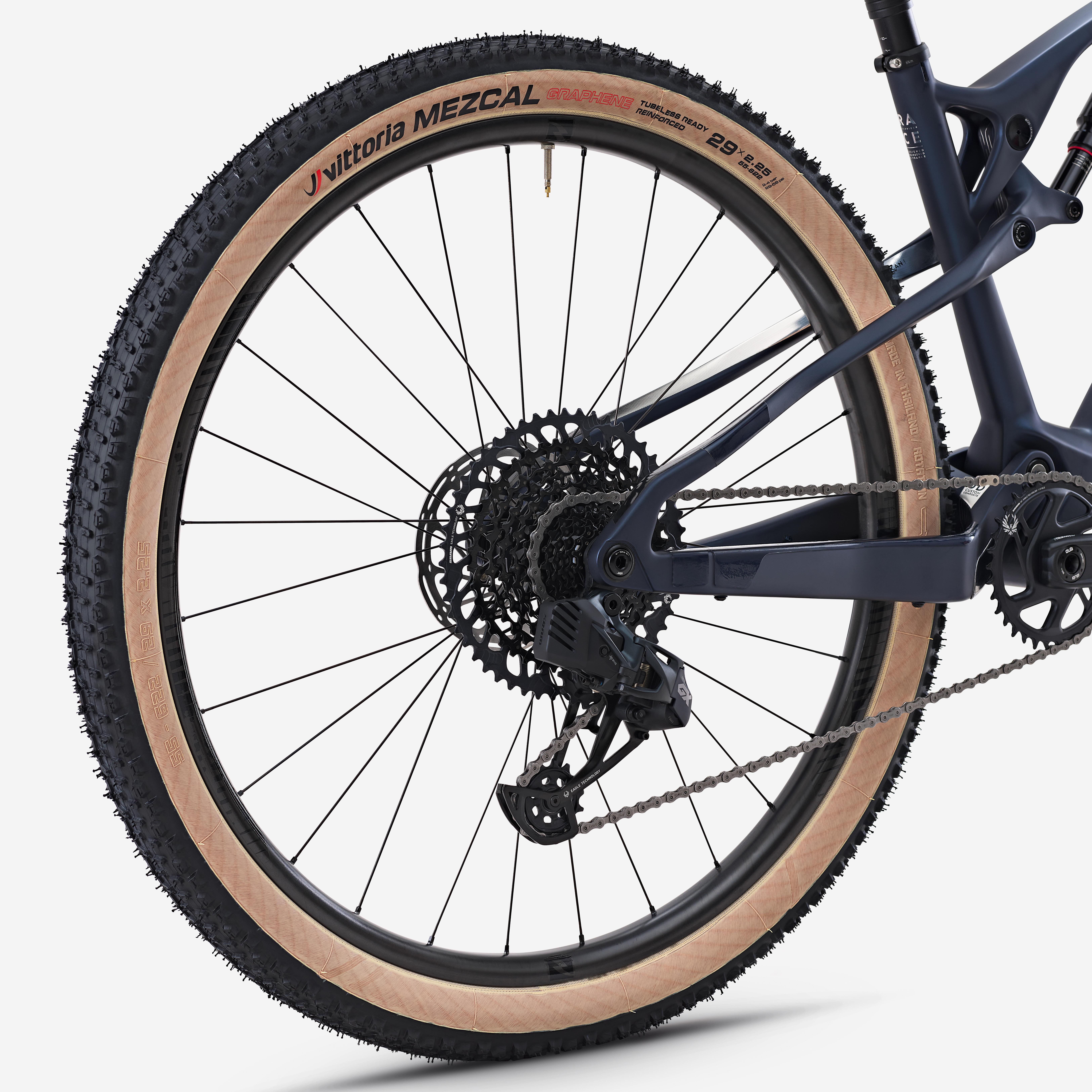 ROCKRIDER  VTT tout suspendu cadre carbone roues aluminium 