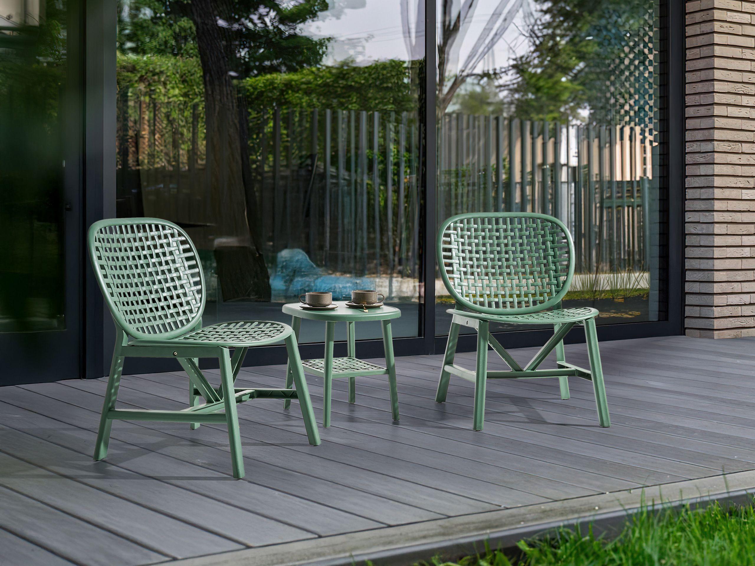 Beliani Ensemble pour bistro en Polypropylène Rétro SICELLE  