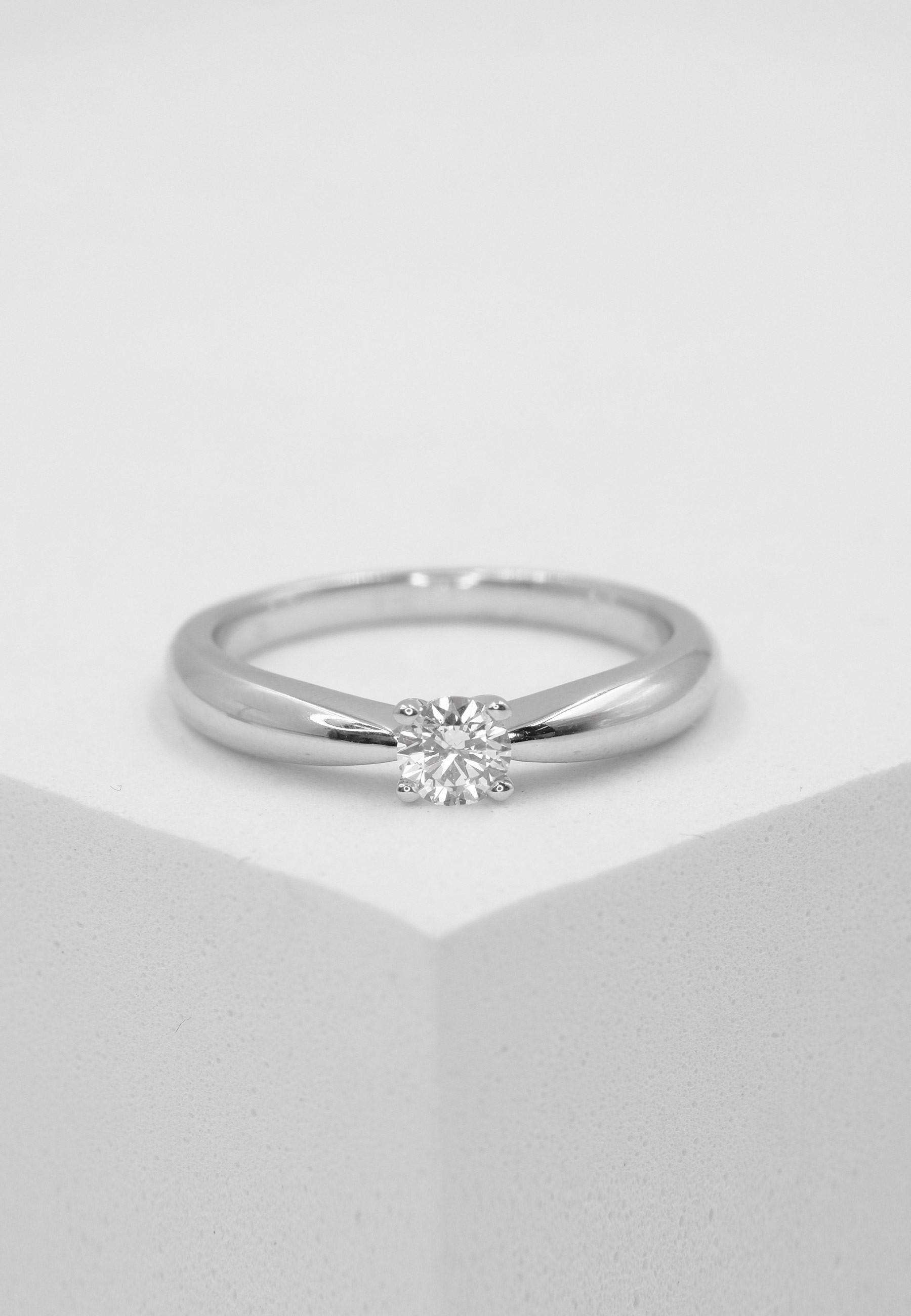 MUAU Schmuck  Bague Solitaire Diamant 0.25ct. or blanc 750 