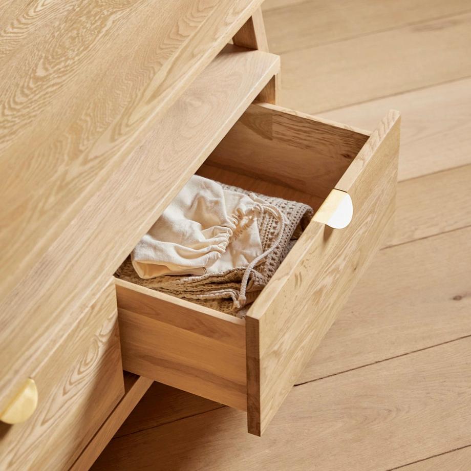 Tikamoon TV Schrank aus massivem Eichenholz 150 cm Pola  