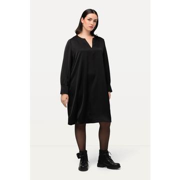 Robe en satin à col tunisien et manches longues, silhouette en A