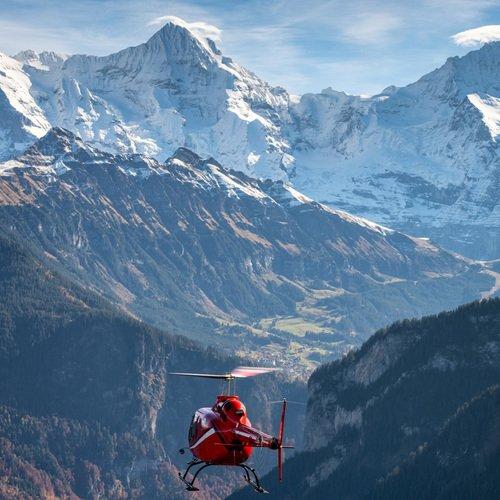 Geschenkidee  Vol en hélicoptère au-dessus du Jungfraujoch - 45 minutes (pour 5 personnes) 