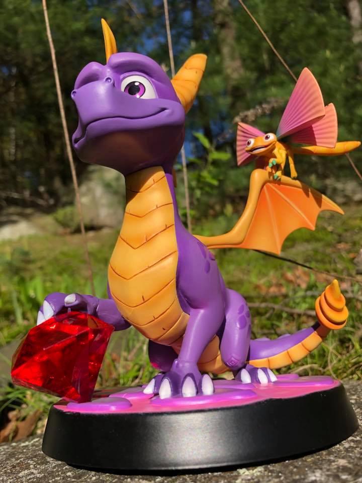 F4F  Collector Statue - Spyro - Collector Limited Edition 