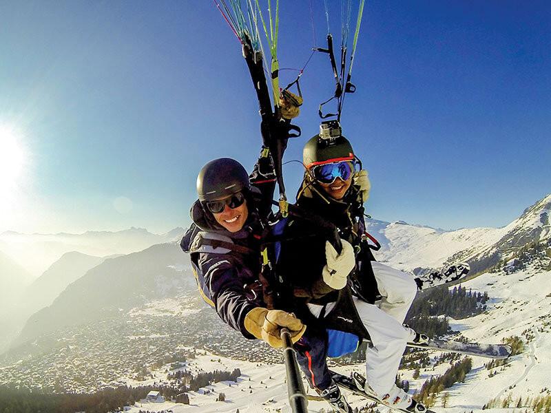 Smartbox  Suggestivo volo in parapendio di 20 minuti sulle Alpi svizzere per 1 persona - Cofanetto regalo 