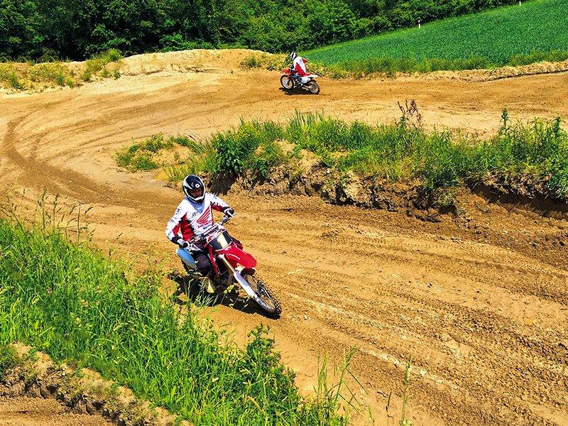 Smartbox  Adrenalina in sella: 1 corso di motocross di 1 ora per 1 persona, nel Canton Turgovia - Cofanetto regalo 