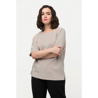 Ulla Popken  Sweat-shirt à col rond et manches courtes, patte de boutonnage dans le dos et coupe boxy 