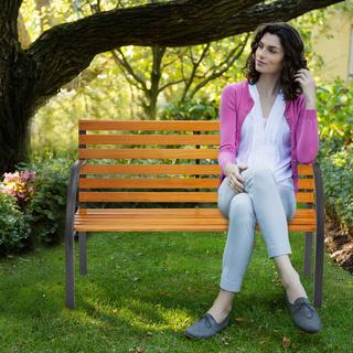 B2X Banc de jardin structure en acier et bois naturel  