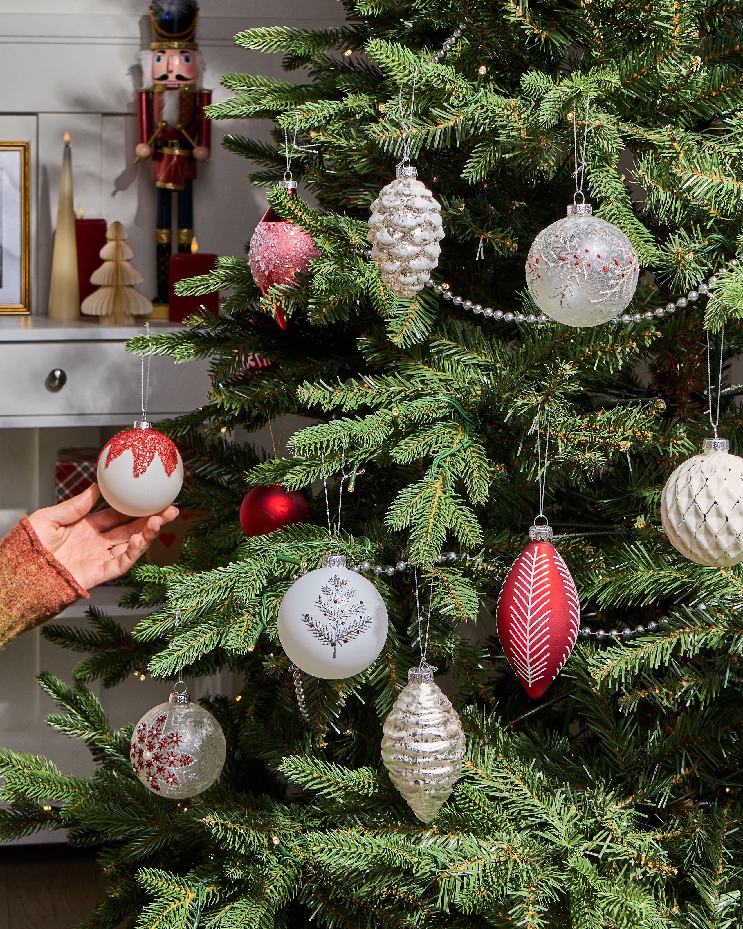 Beliani Lot de 50 boules en Verre Glamour SNOWFLAKE  