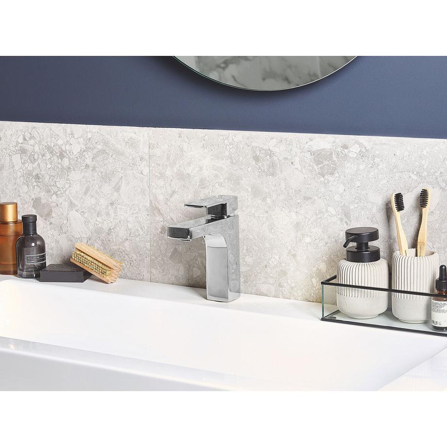 Beliani Waschtischarmatur aus Messing Modern IRUPU  