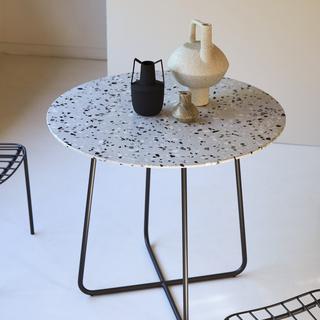 Tikamoon Table ronde en terrazzo premium et métal grey 4 pers. Elio  