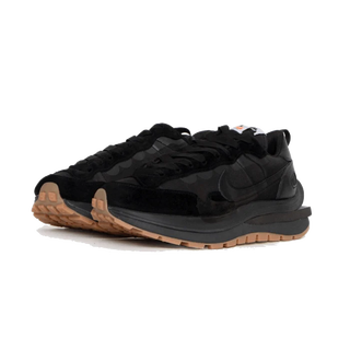 NIKE  Vaporwaffle Sacai Black Gum 