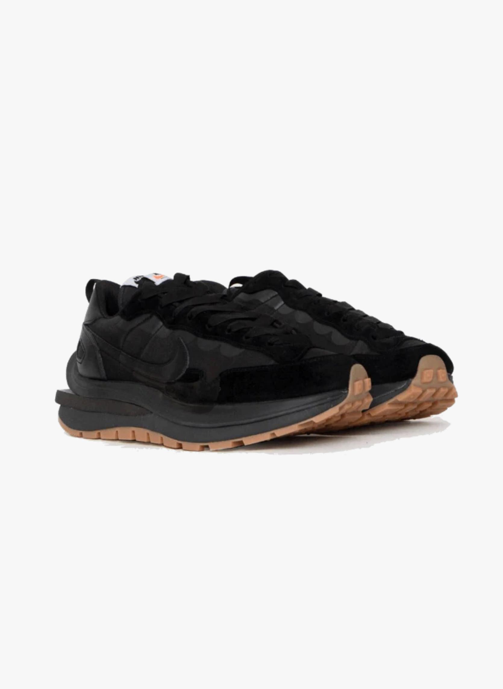 NIKE  Vaporwaffle Sacai Black Gum 