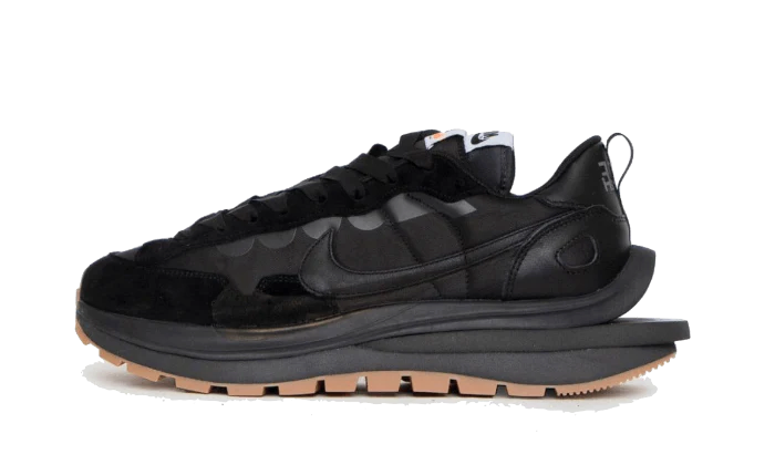 NIKE  Vaporwaffle Sacai Black Gum 