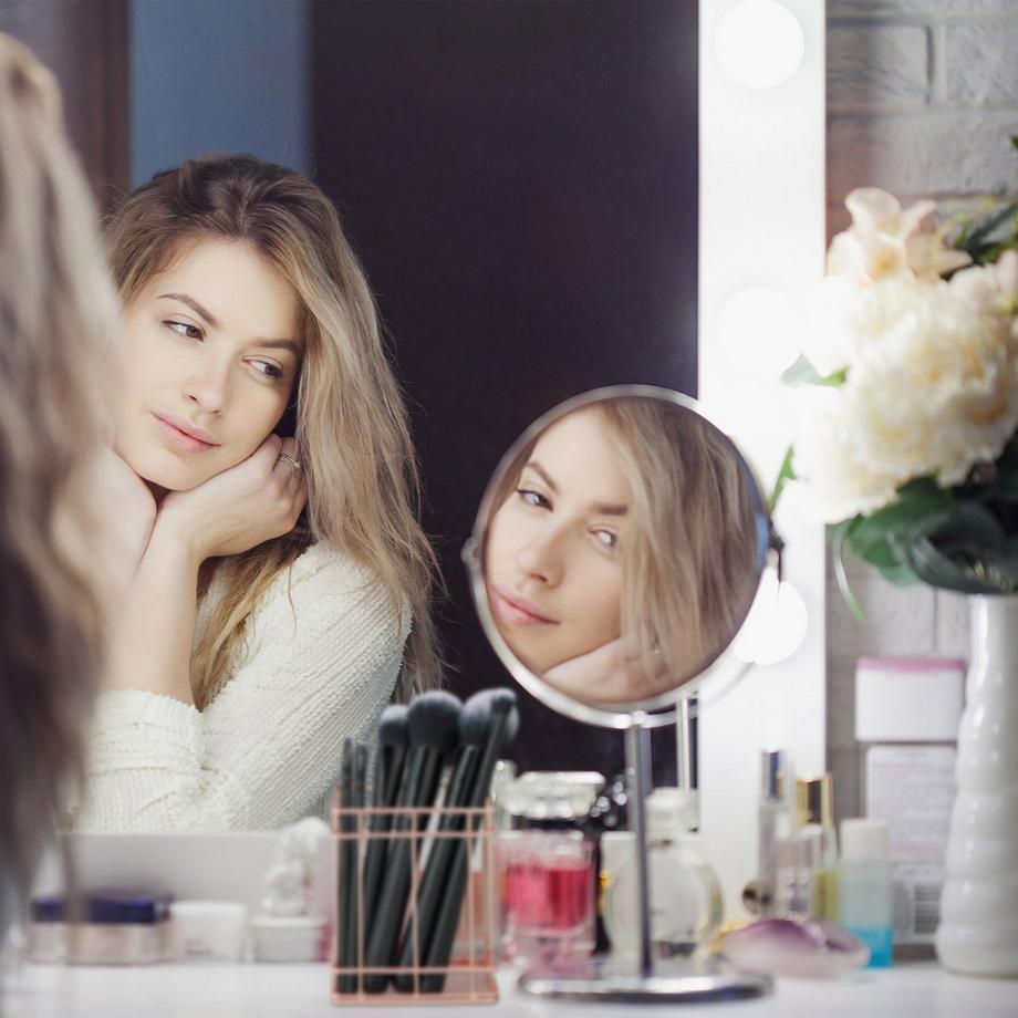 B2X  Supporto per pennelli da trucco 