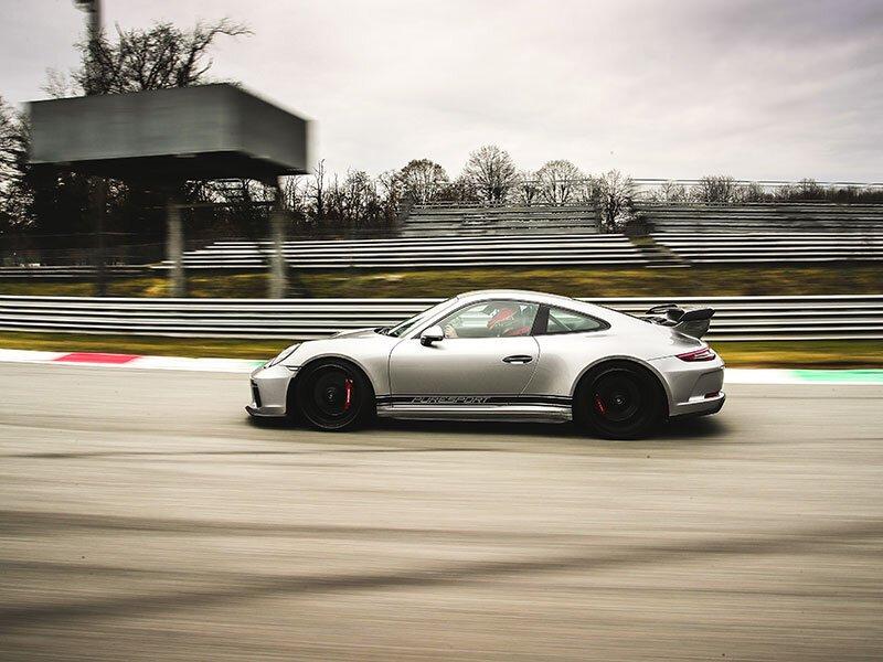 Smartbox  Guida in pista all'Hockenheimring: 1 giro al volante di una Porsche 911 GT3 - Cofanetto regalo 