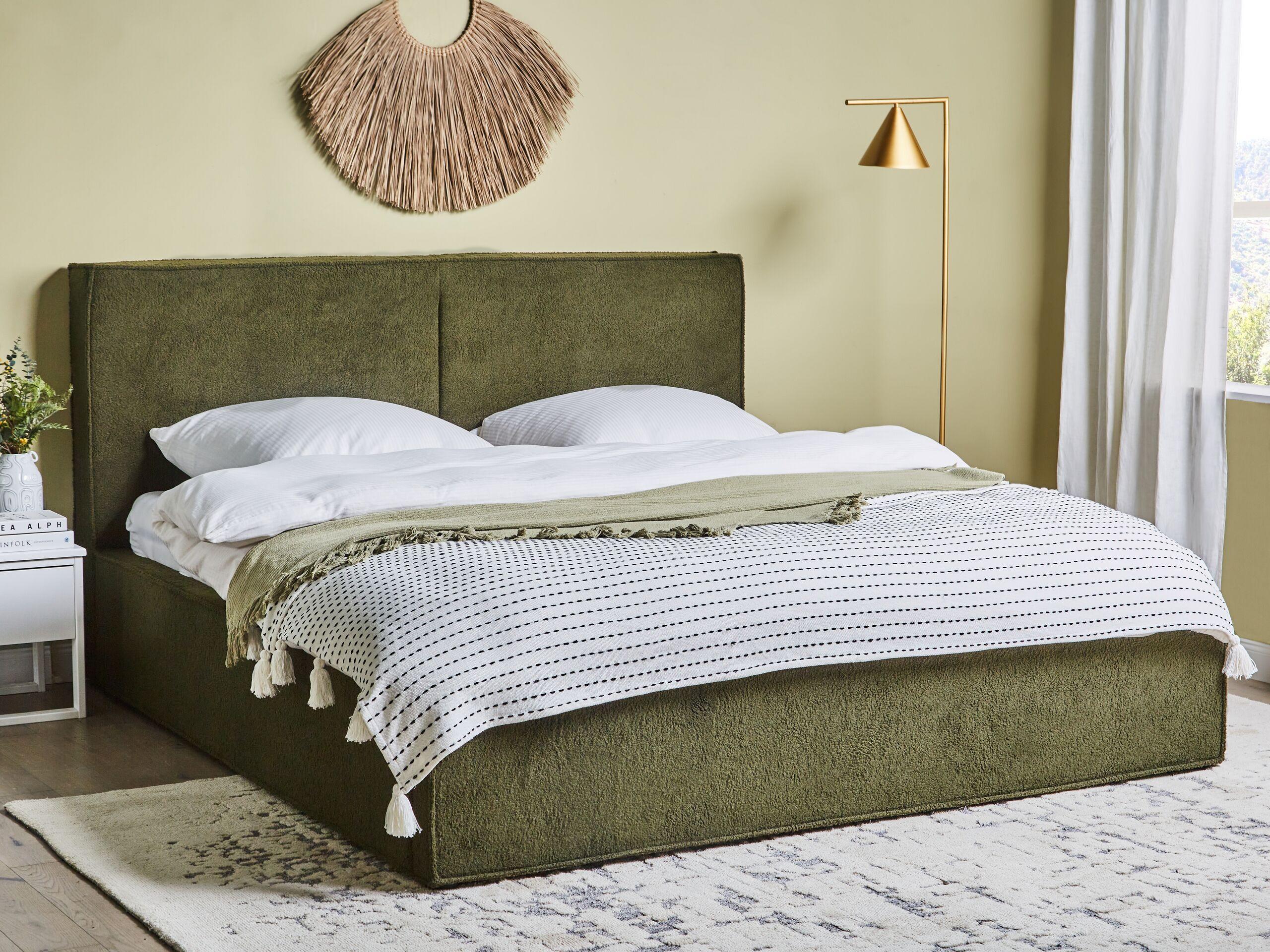 Beliani Bett mit Lattenrost aus Bouclé Modern MOISSAC  