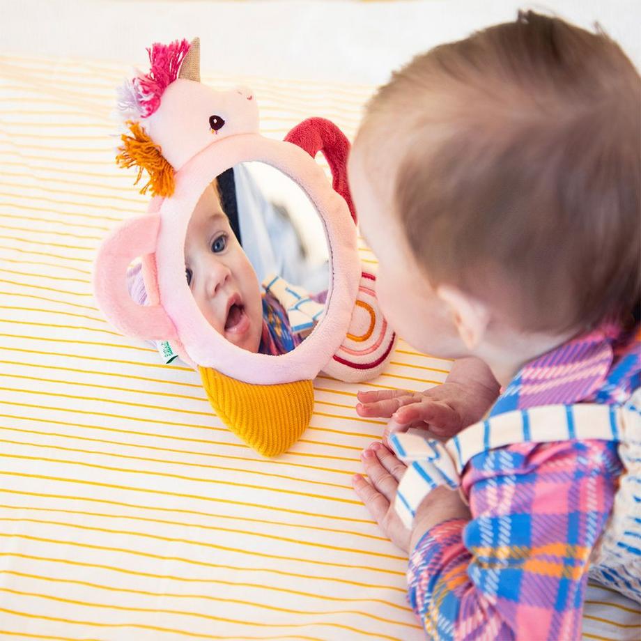 Lilliputiens  Le miroir de découverte de  Lena 