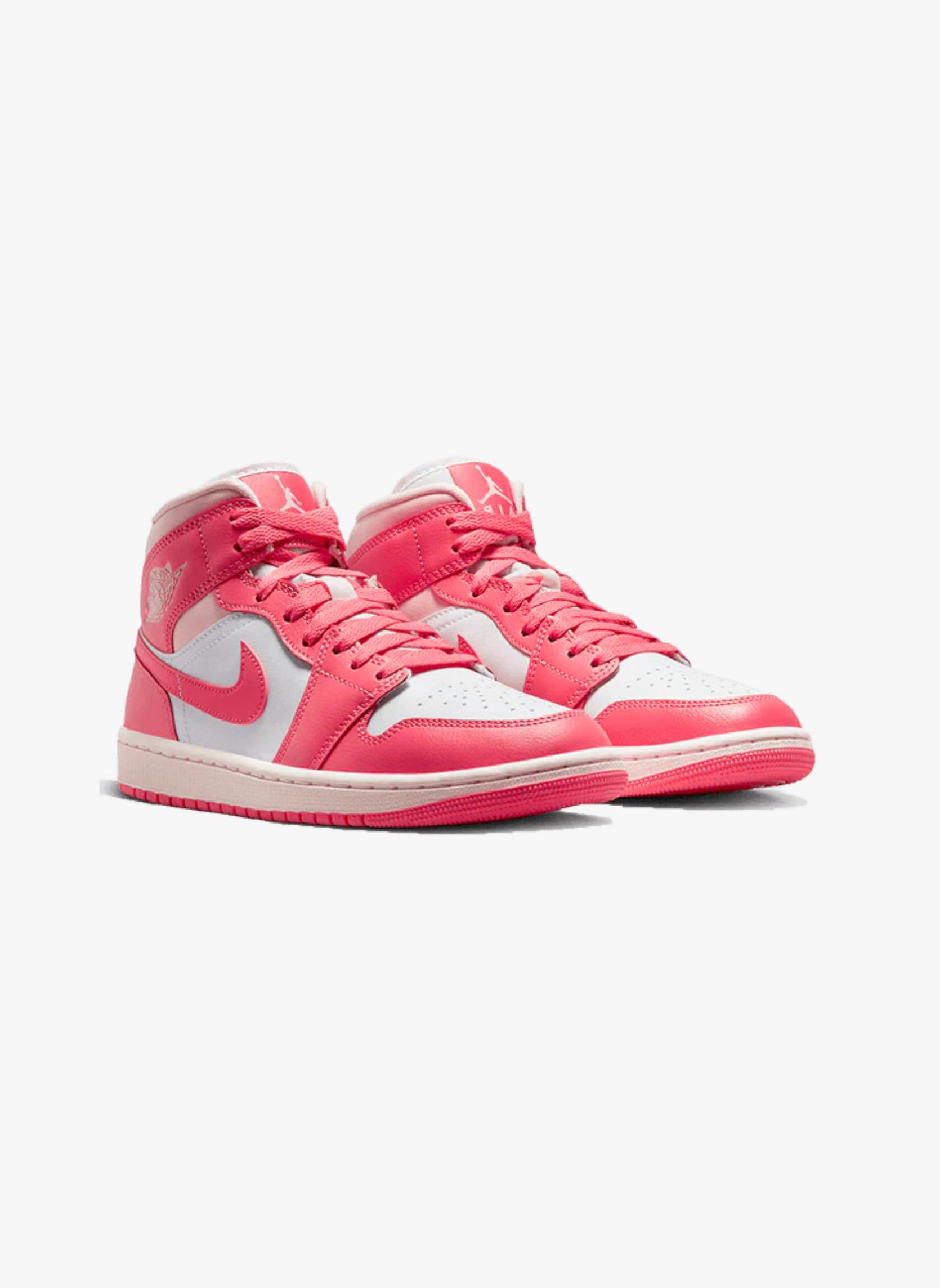 NIKE  Air Jordan 1 Mid Strawberries And Cream 