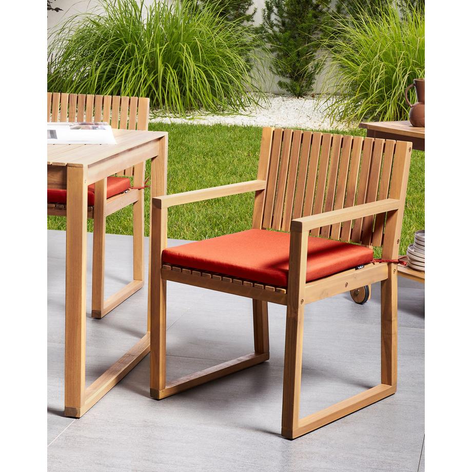 Beliani Set mit 2 Stühlen und Sitzkissen aus FSC® zertifiziertes Akazienholz Klassisch SASSARI PREMIUM  