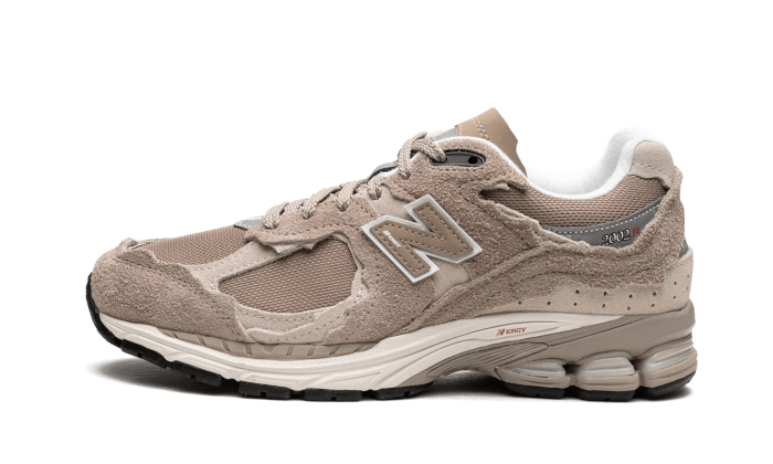 new balance  New Balance 2002R Protection Pack Beige 