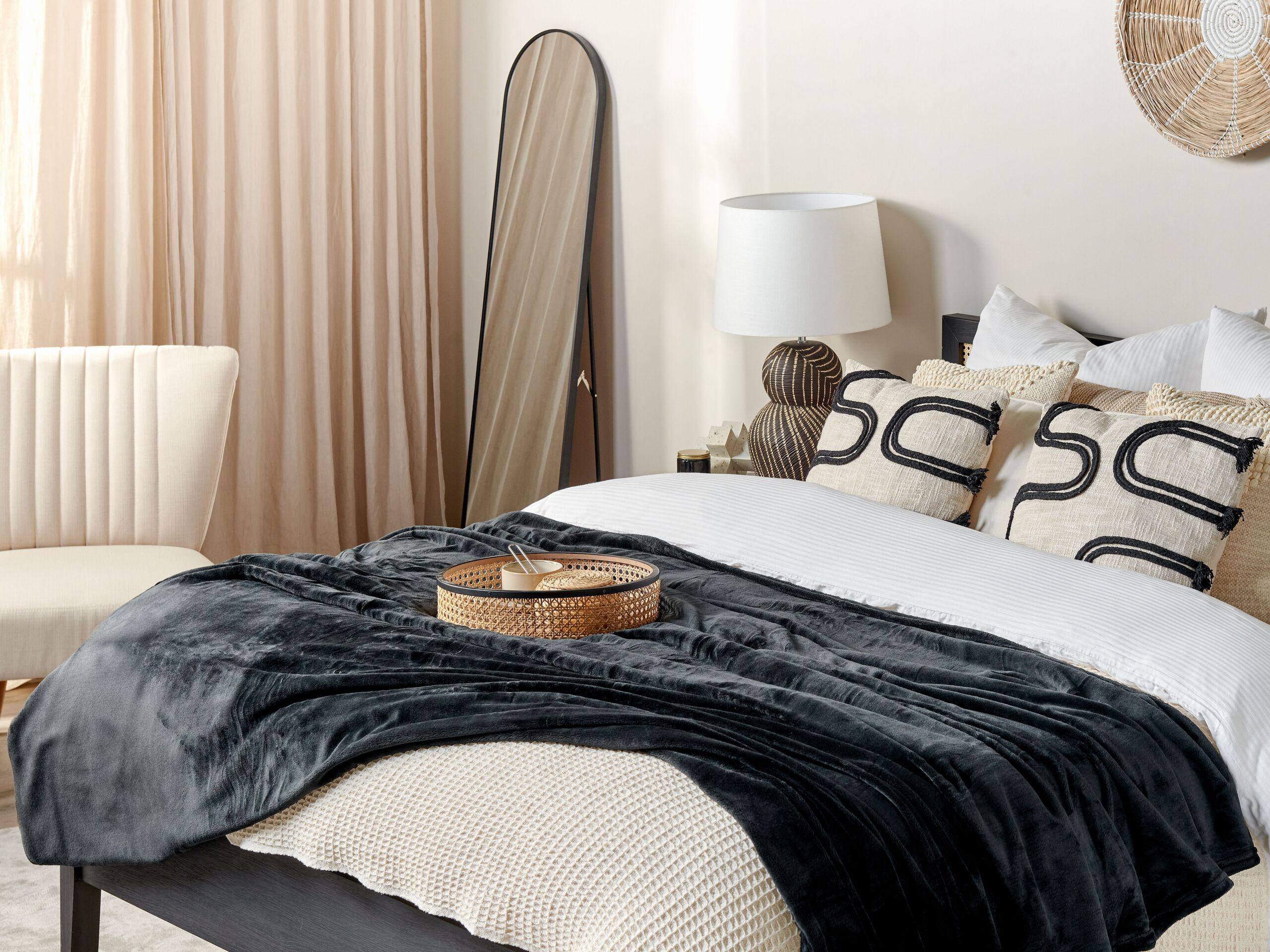 Beliani BAYBURT Coperta Morbida Moderna in Poliestere  