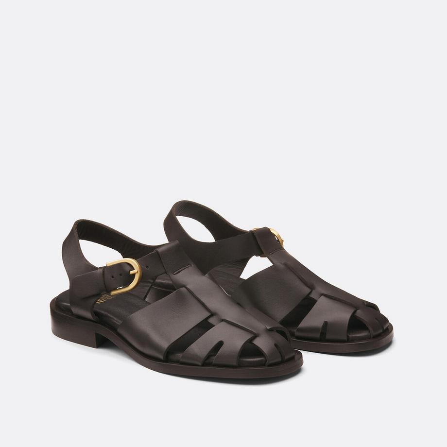 Sandales fermées en cuir