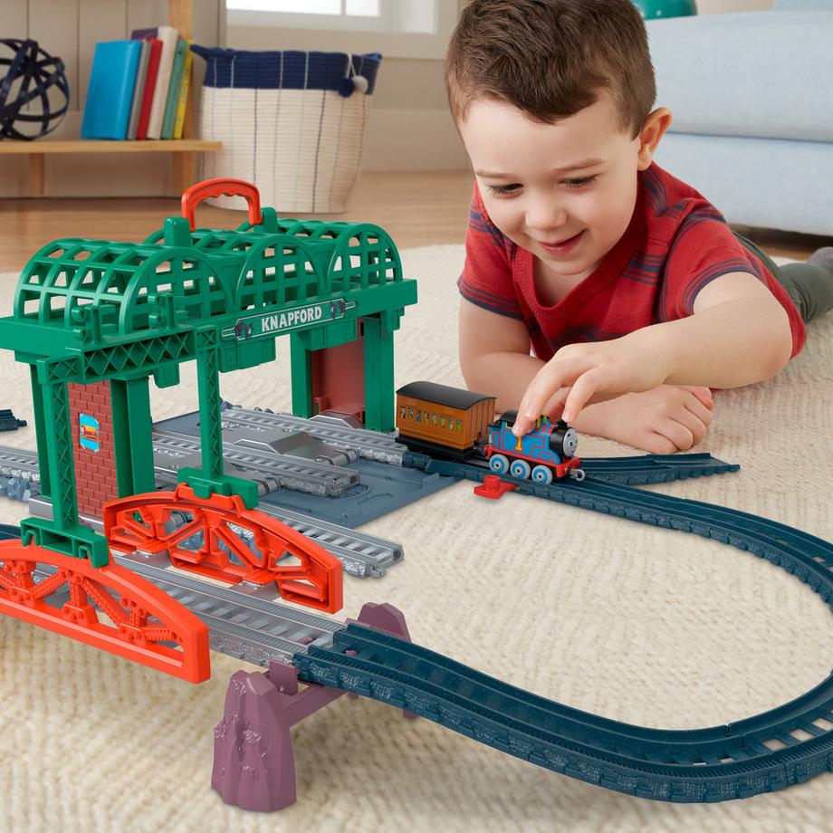 Fisher Price  Thomas und seine Freunde Knapford Station Eisenbahn-Set 