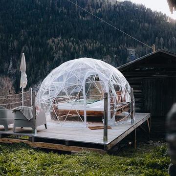 Nuit en Bubble Suite près de l'ancienne grange, avec coin feu (pour 2 personnes)