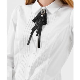 Joe Browns Weisses Hemd mit Schmuckbrosche  