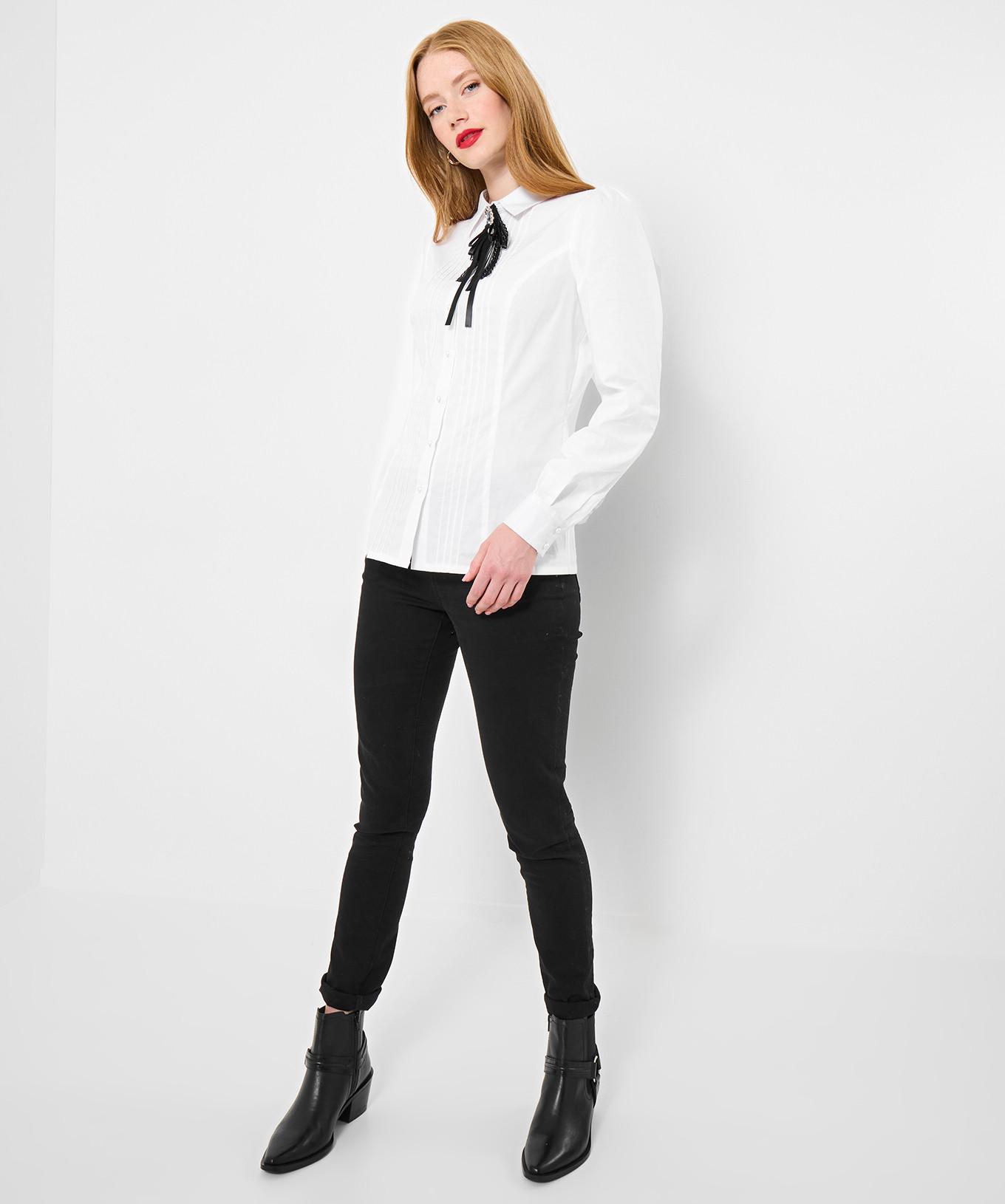 Joe Browns Weisses Hemd mit Schmuckbrosche  