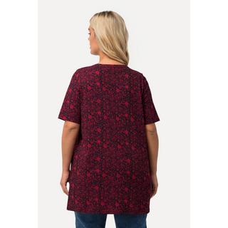 Ulla Popken  T-shirt dal taglio svasato con fiori, scollatura a V e mezze maniche 