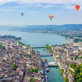 Geschenkidee  Ballonfahrt in der Region Zürichsee 