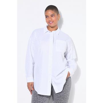 Chemisier oversize, petites pierres scintillantes