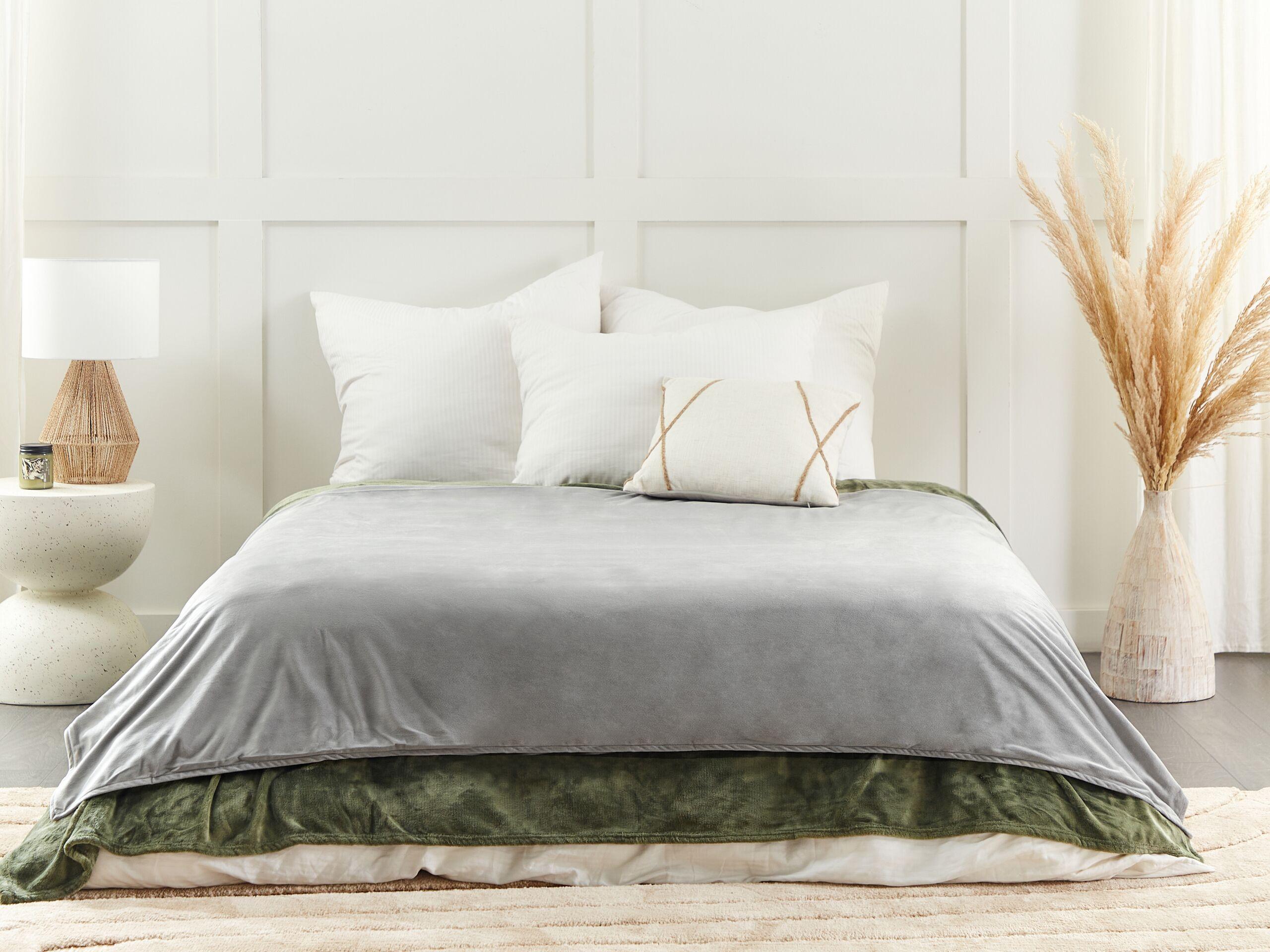 Beliani RHEA Fodera per coperta pesante in poliestere moderno  