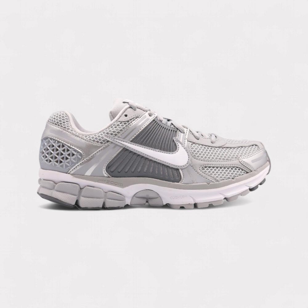 NIKE  Zoom Vomero 5 - Wolf Grey 