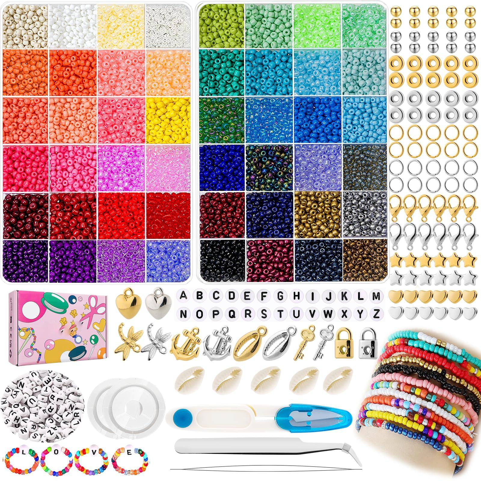 Activity-board  7000 pièces Perles de verre colorées, perles de bricolage à enfiler avec des perles de lettres pour les bracelets, perles à enfiler pour les enfants 