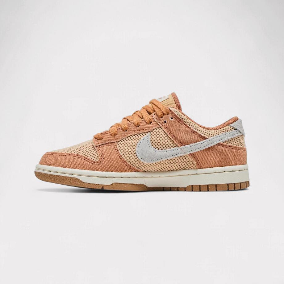 NIKE Dunk Low NN Sneakers  