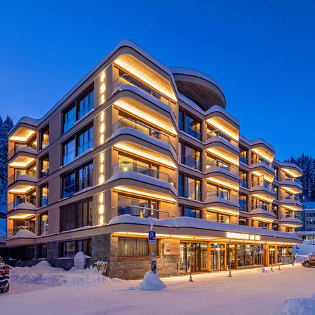 Geschenkidee  Escapade bien-être de deux nuits à Arosa, demi-pension incluse (pour 2 personnes) 