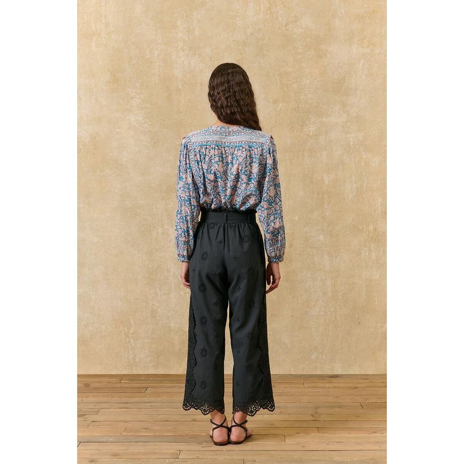 Louise-Misha Rundhals Langarm Bluse mit Blumenmuster  