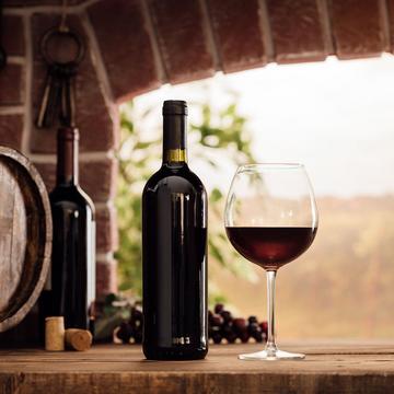 Tutto il gusto del vino per 2: degustazioni, corsi o visite ai vigneti - Cofanetto regalo